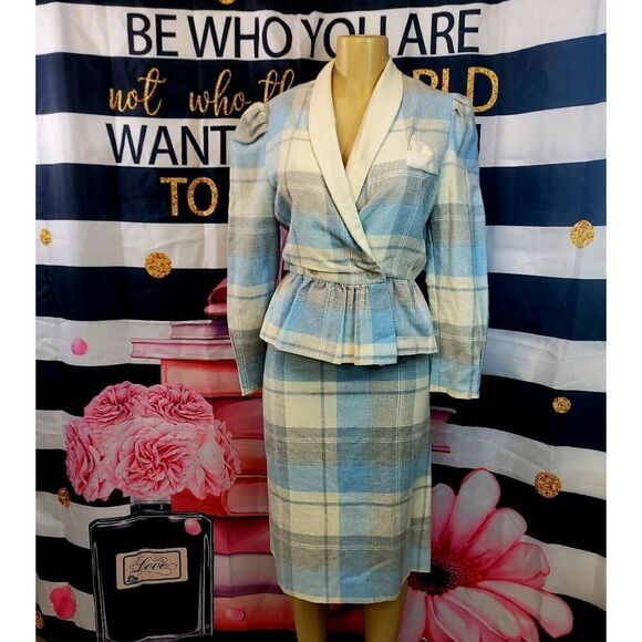 Vintage 2 piece skirt suit - Picture 1 of 8